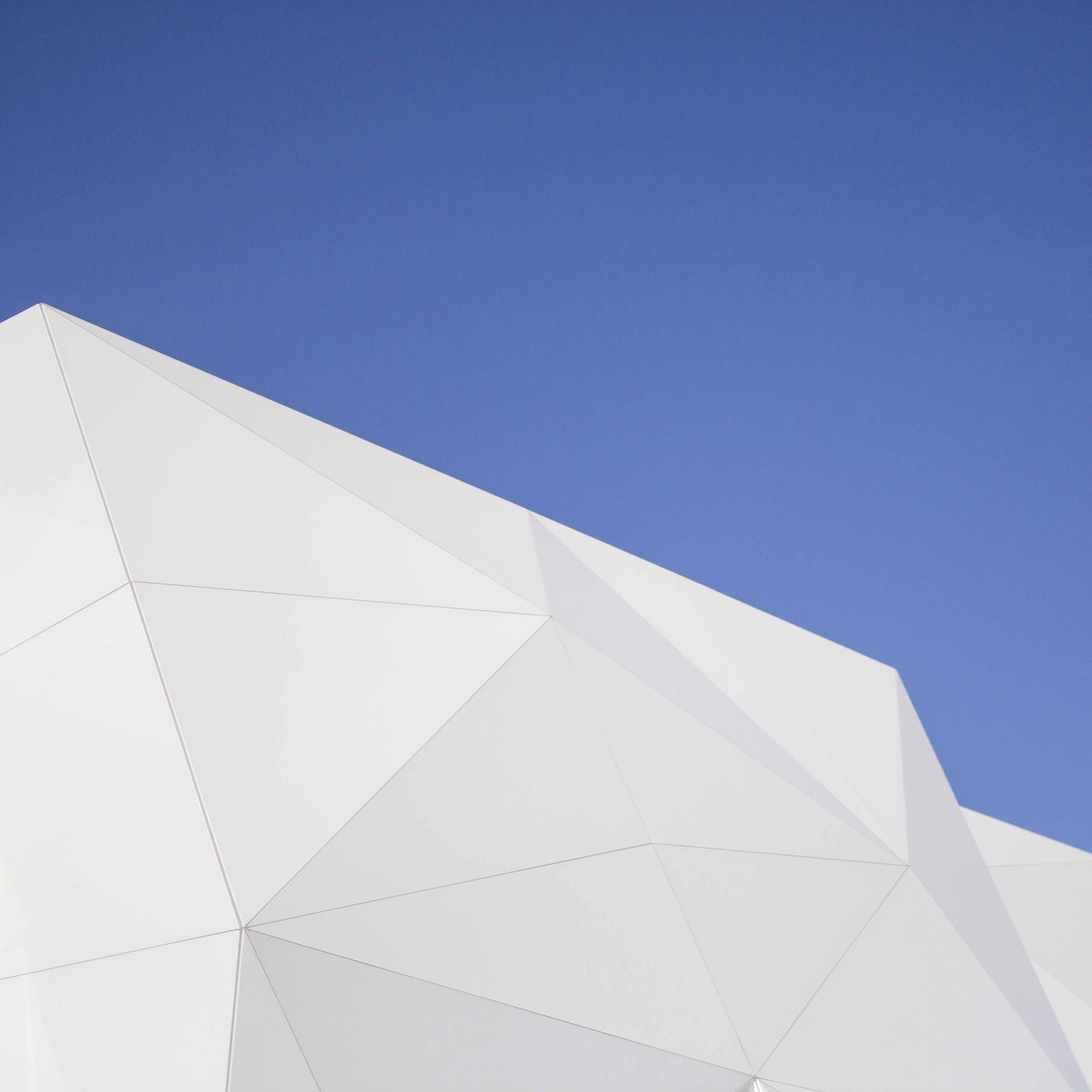 Image of a building demonstrating 'plane'